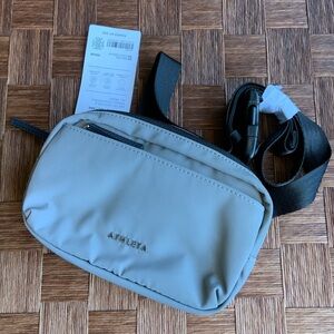 ATHLETA ALL ABOUT CROSSBODY BELT BAG NWT 🩶